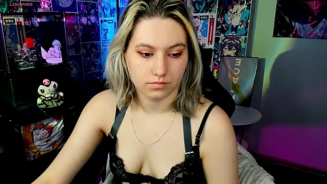 Snapshot of Bonni_Meiz chatting on March 9, 2025, 3:22 am Bonni Meiz online show from March 9, 2025, 3:22 am