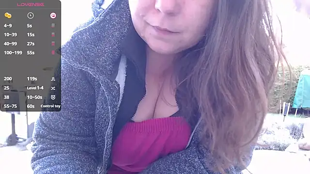 Snapshot of KasiaPrivat chatting on February 4, 2025, 1:59 pm KasiaPrivat online show from February 4, 2025, 1:59 pm