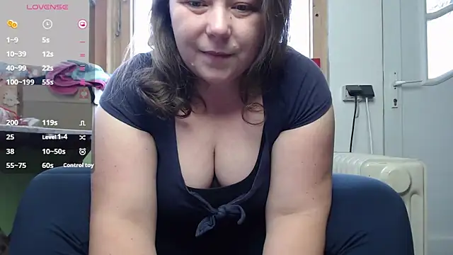 Snapshot of KasiaPrivat chatting on December 24, 2024, 11:06 am KasiaPrivat online show from December 24, 2024, 11:06 am