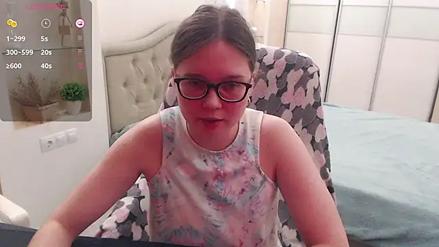 Snapshot of Cutie_Emily chatting on October 26, 2025, 3:12 pm Cutie Emily online show from October 26, 2025, 3:12 pm