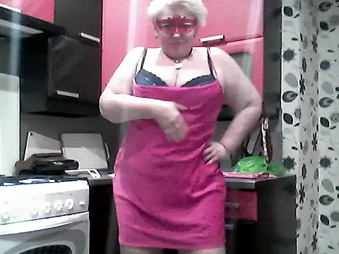 Snapshot of Lisa_Suzie chatting on November 16, 2025, 5:28 pm Lisa Suzie online show from November 16, 2025, 5:28 pm