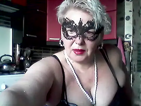 Lisa Suzie online show from April 14, 2026, 6:29 am