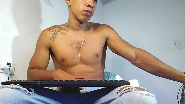 maximo vega newv online show from April 1, 2026, 11:23 pm