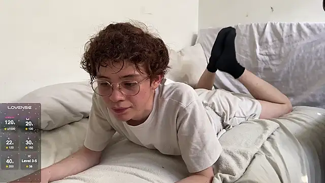 Snapshot of mapleg chatting on February 24, 2025, 8:36 pm mapleg online show from February 24, 2025, 8:36 pm