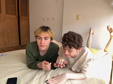 Snapshot of mapleg chatting on September 21, 2025, 4:01 pm mapleg online show from September 21, 2025, 4:01 pm