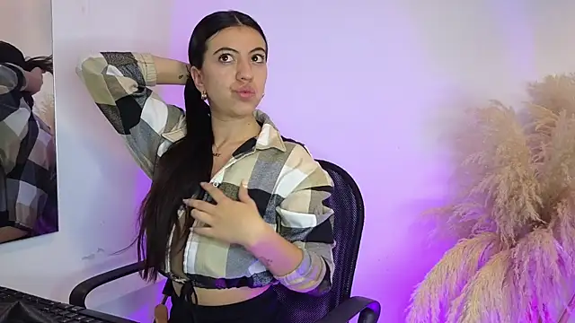 Snapshot of Iiam_danii chatting on January 22, 2025, 1:00 pm Iiam danii online show from January 22, 2025, 1:00 pm