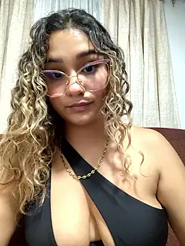 BrendaGirs online show from November 6, 2025, 2:15 am