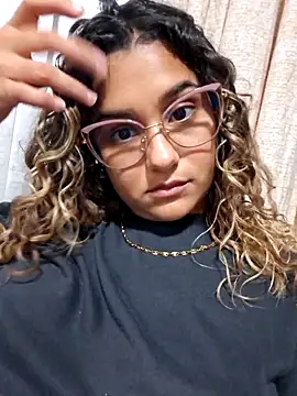 Snapshot of BrendaGirs chatting on October 16, 2025, 2:20 am BrendaGirs online show from October 16, 2025, 2:20 am