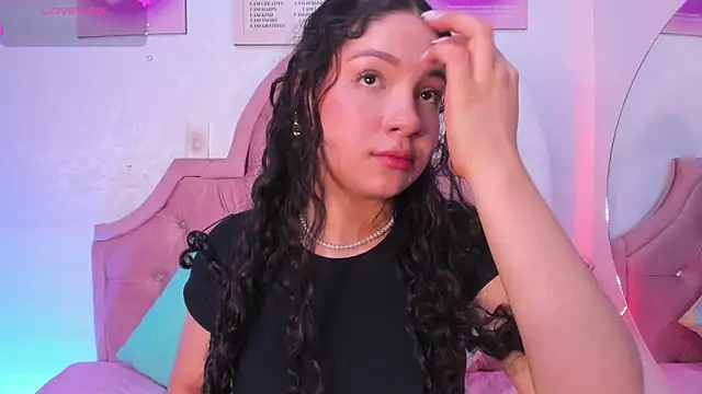 Snapshot of amandalee01 chatting on September 13, 2025, 7:14 pm amandalee01 online show from September 13, 2025, 7:14 pm