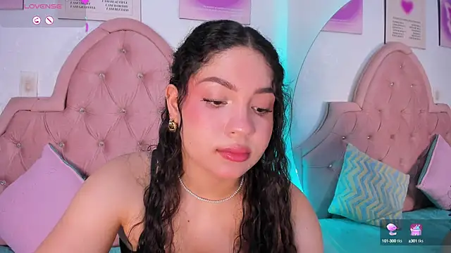 Snapshot of amandalee01 chatting on September 26, 2025, 7:54 pm amandalee01 online show from September 26, 2025, 7:54 pm