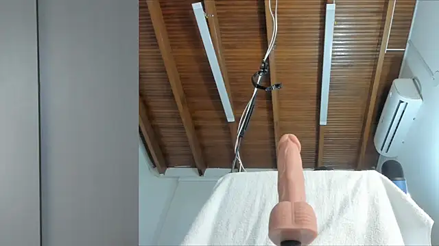 Lucy carter  online show from September 23, 2025, 3:19 pm