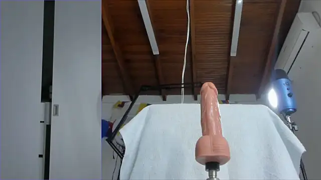Lucy carter  online show from June 27, 2026, 5:52 pm