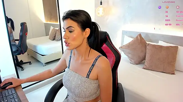 Snapshot of stephanya_ chatting on October 23, 2025, 7:23 pm stephanya  online show from October 23, 2025, 7:23 pm