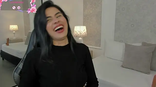 Snapshot of stephanya_ chatting on June 24, 2026, 7:33 pm stephanya online show from June 24, 2026, 7:33 pm