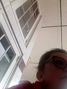 Darly Gomez online show from March 19, 2025, 9:05 pm