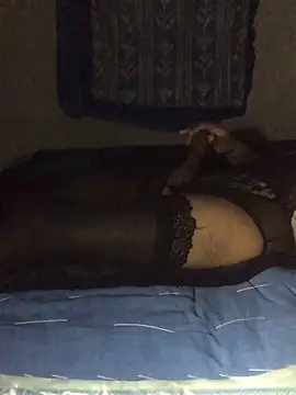 Snapshot of manuamador chatting on December 23, 2025, 4:23 am manuamador online show from December 23, 2025, 4:23 am