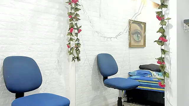 CHantal 33 online show from December 11, 2024, 10:36 am