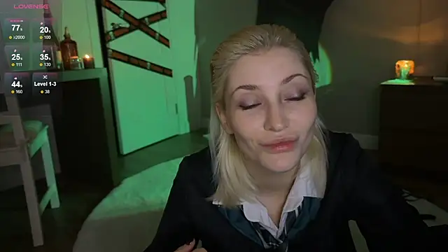 Snapshot of alexa_novak chatting on October 31, 2025, 12:40 am alexa novak online show from October 31, 2025, 12:40 am