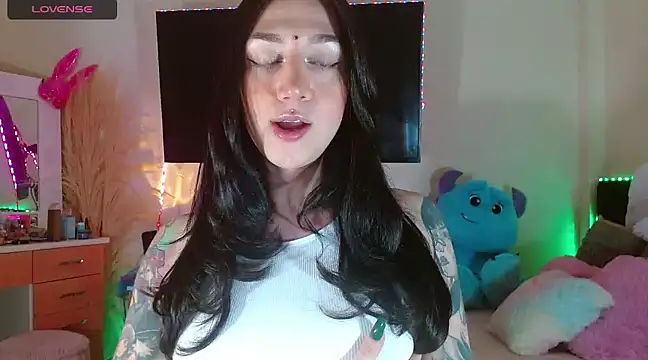 karla zambrano online show from December 7, 2024, 6:10 pm