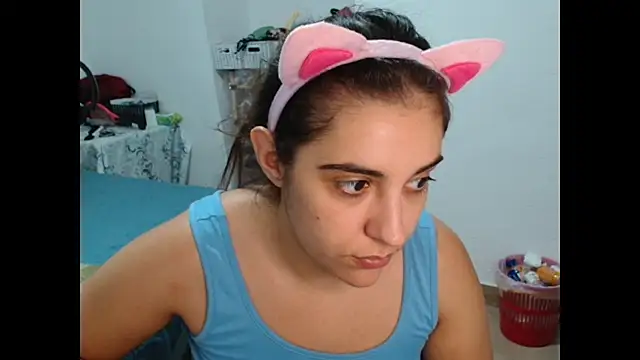 Ursumi1 online show from October 23, 2025, 3:54 pm