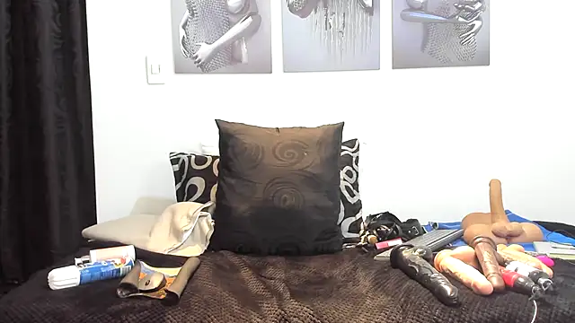 Roxanne squirt online show from February 16, 2025, 4:53 am
