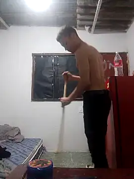 Snapshot of boyhot6996 chatting on December 8, 2024, 4:33 am boyhot6996 online show from December 8, 2024, 4:33 am