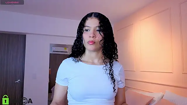 SHARONN     online show from November 8, 2025, 7:50 pm