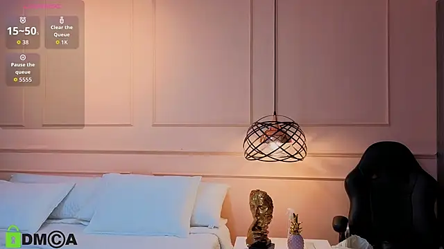 Snapshot of SHARONN____ chatting on October 6, 2025, 4:13 am SHARONN     online show from October 6, 2025, 4:13 am