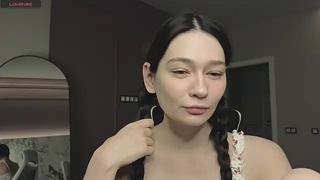 Misty Rose online show from January 31, 2025, 4:03 am