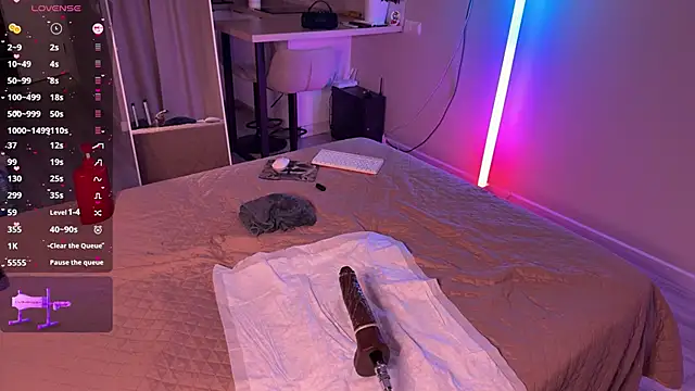 Snapshot of Walt_Enjoy chatting on October 5, 2025, 4:42 pm Walt Enjoy online show from October 5, 2025, 4:42 pm