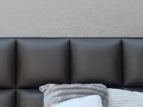 FoxyJoy online show from April 1, 2026, 11:00 am