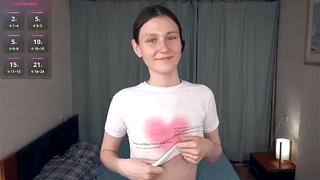 Snapshot of MoiraHavins chatting on September 20, 2025, 5:07 pm MoiraHavins online show from September 20, 2025, 5:07 pm