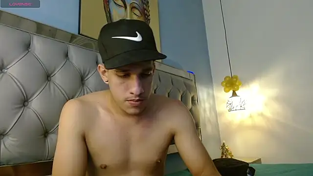Snapshot of Jheidertwink chatting on January 27, 2025, 6:41 am Jheidertwink online show from January 27, 2025, 6:41 am