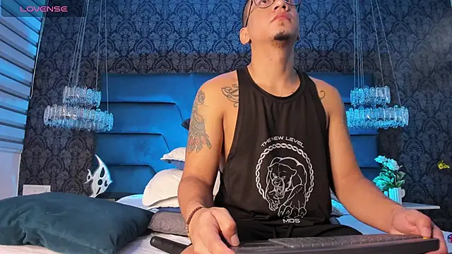 Snapshot of JoshMillerr_ chatting on October 9, 2025, 3:51 am JoshMillerr  online show from October 9, 2025, 3:51 am