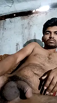 Snapshot of Roni1028 chatting on December 8, 2024, 2:46 am Roni1028 online show from December 8, 2024, 2:46 am