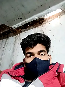 Snapshot of Roni1028 chatting on January 8, 2025, 4:44 am Roni1028 online show from January 8, 2025, 4:44 am