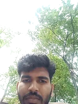 Snapshot of Roni1028 chatting on October 25, 2025, 7:07 am Roni1028 online show from October 25, 2025, 7:07 am