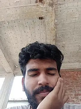 Snapshot of Roni1028 chatting on October 13, 2025, 6:15 am Roni1028 online show from October 13, 2025, 6:15 am