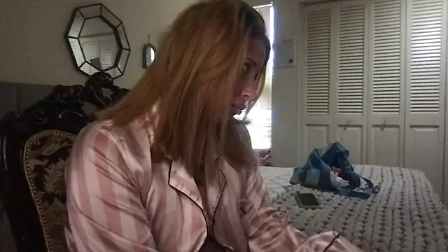 megansweetfromthevalley online show from March 4, 2026, 10:39 pm