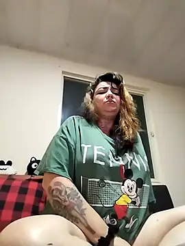 poisson ivy online show from October 6, 2025, 3:19 am