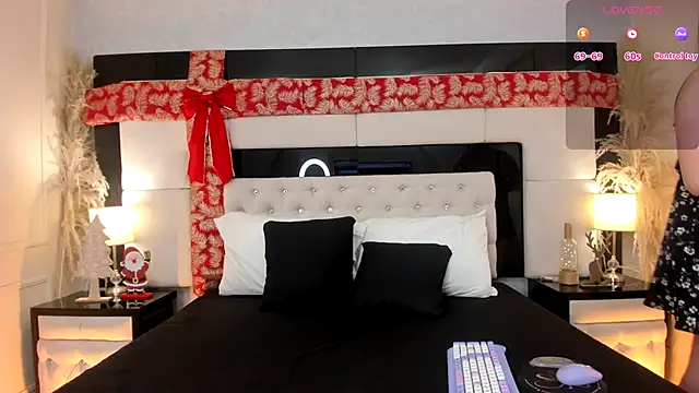 CarlaRossi  online show from December 16, 2025, 7:51 pm