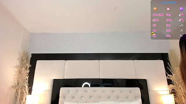 Snapshot of CarlaRossi_ chatting on October 9, 2025, 7:36 pm CarlaRossi  online show from October 9, 2025, 7:36 pm