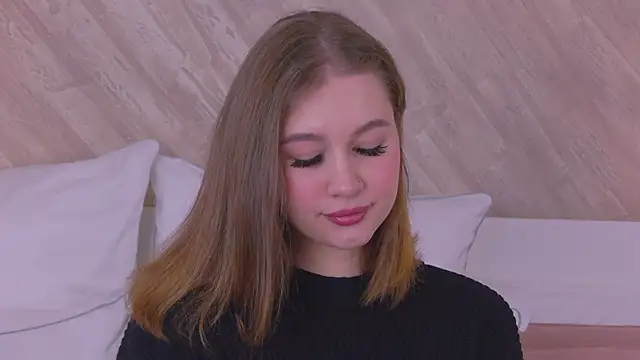 Snapshot of EllieHayes chatting on January 18, 2025, 11:54 am EllieHayes online show from January 18, 2025, 11:54 am