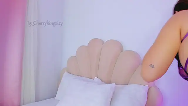  cherrykingsley1 online show from June 1, 2026, 5:29 am
