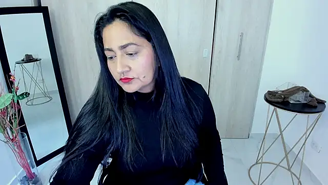 Adele Sweett online show from May 22, 2026, 11:41 am