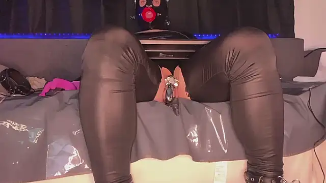 Snapshot of Nebenangeil chatting on March 6, 2025, 10:58 pm Nebenangeil online show from March 6, 2025, 10:58 pm