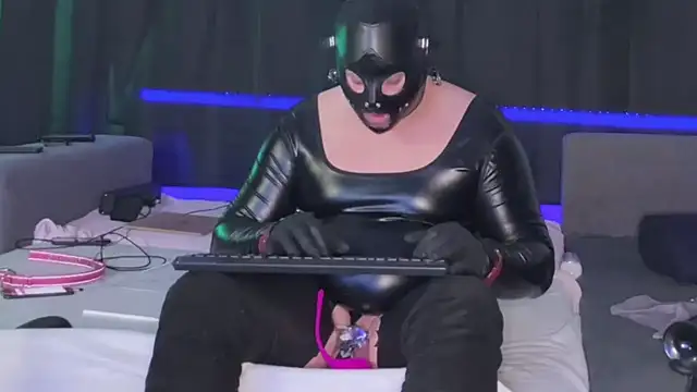 Snapshot of Nebenangeil chatting on January 13, 2025, 3:01 am Nebenangeil online show from January 13, 2025, 3:01 am