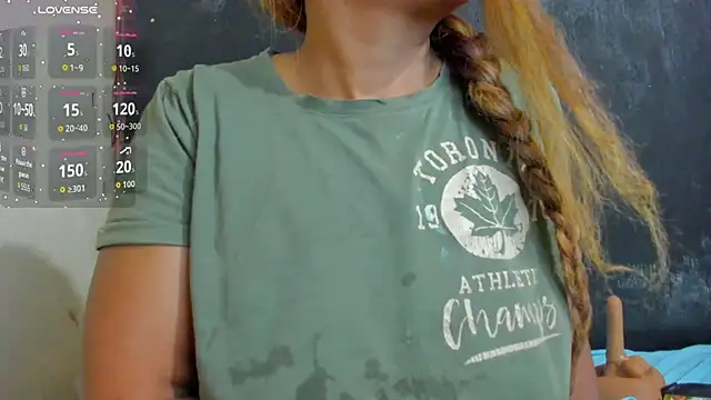 KamariaFyre online show from December 23, 2025, 9:52 am