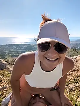 Snapshot of Samira-Summer chatting on November 11, 2025, 9:15 am Samira-Summer online show from November 11, 2025, 9:15 am