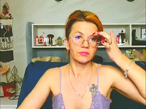 Natali3855 online show from February 26, 2025, 5:21 pm